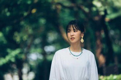 ​曾沛慈新歌邀韦礼安拍MV，阳光气息让雨暂停