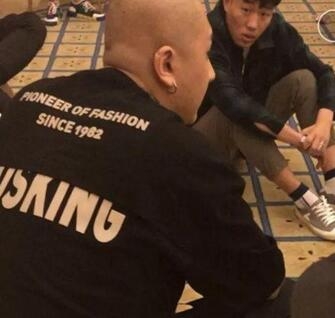 快手李舒克为什么被打 说是仙洋旗下的主播打的