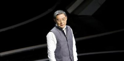 ​李立群罕晒长子遭指没礼貌，引起网友热议