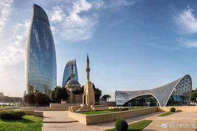​巴库（Baku)是阿塞拜疆共和国首都，里海一个大港口