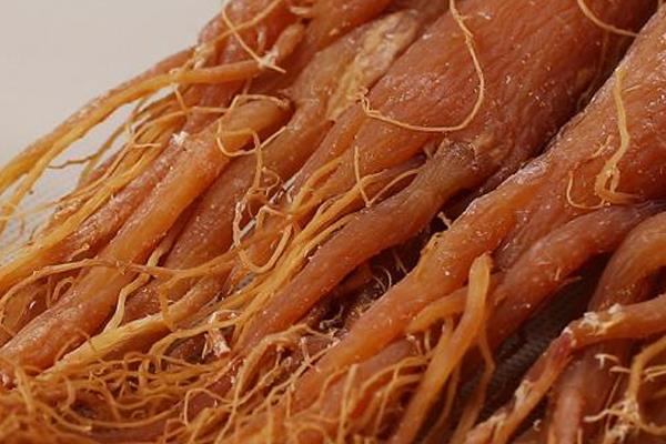 红参片能直接吃吗 熟加工才能直接嚼