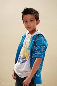 ​好萌！吴磊童年旧照