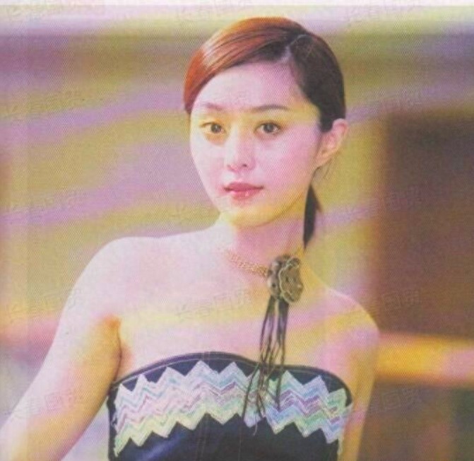 范冰冰刚成名时青涩旧照！长相清纯颜值在线