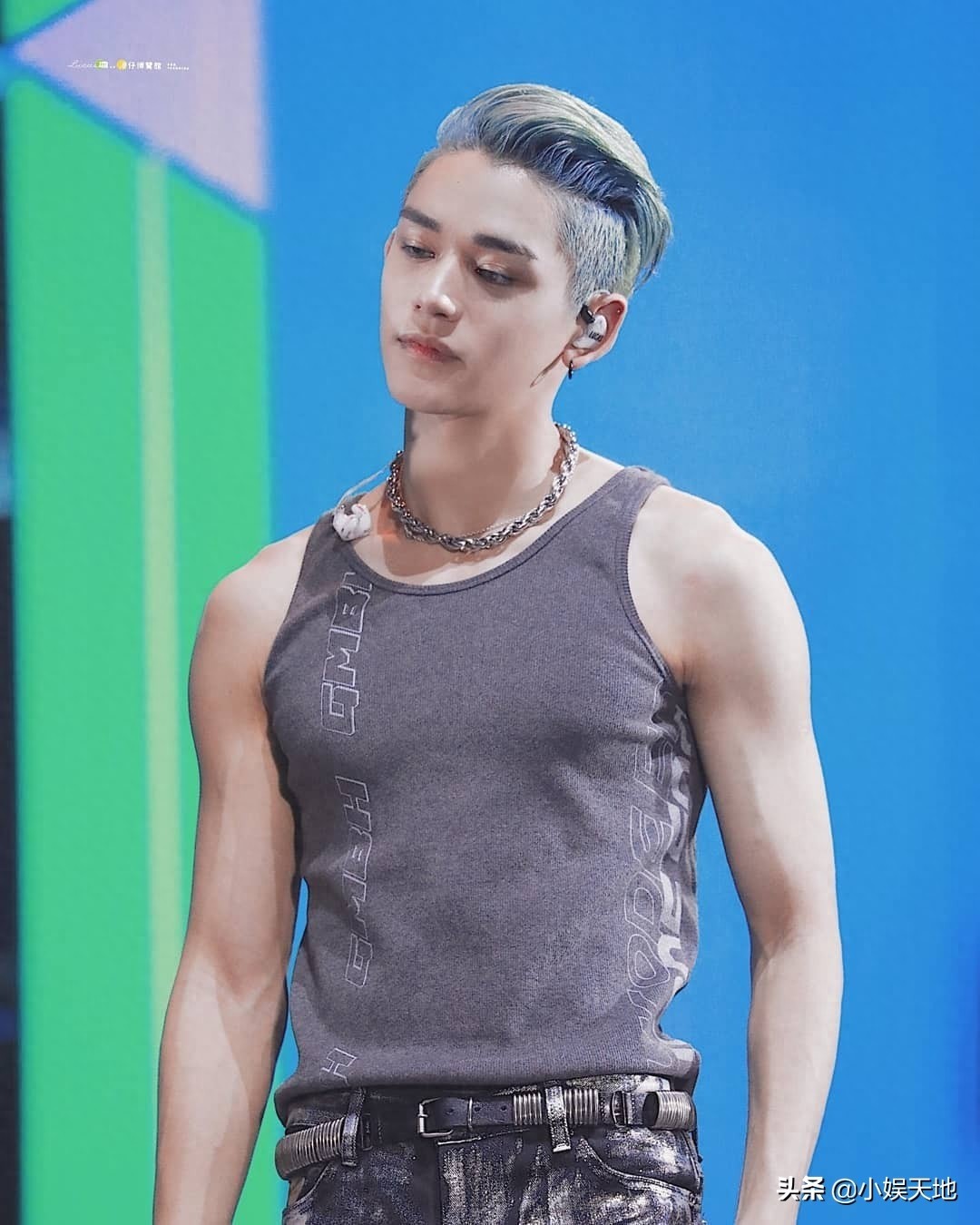 NCT成员黄旭熙（lucas),性感的肌肉手臂，男友力爆棚的卢卡斯