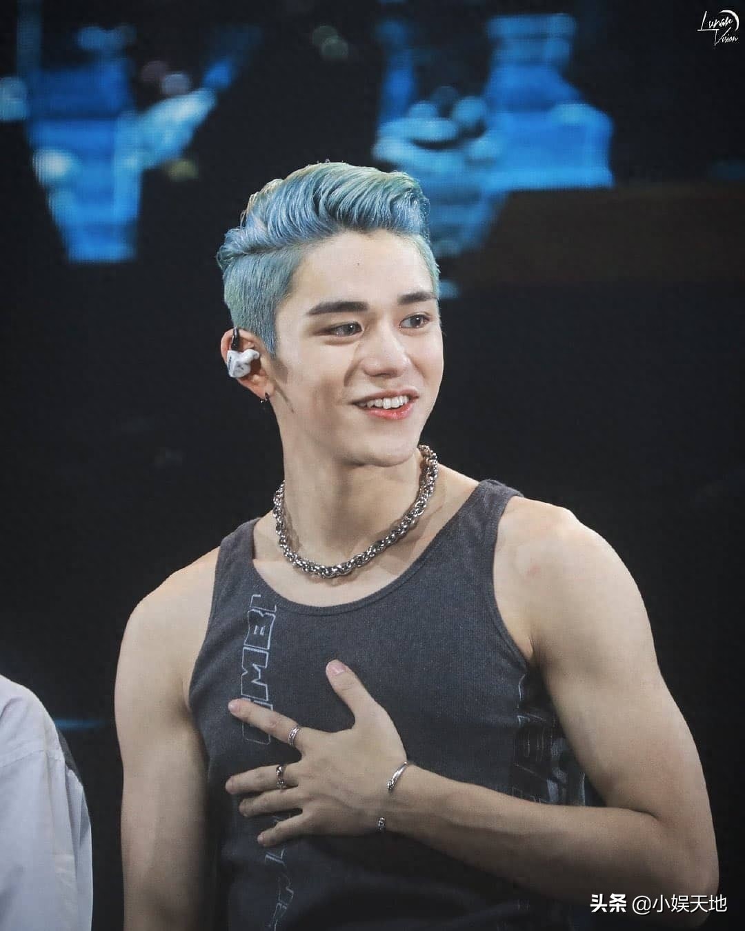 NCT成员黄旭熙（lucas),性感的肌肉手臂，男友力爆棚的卢卡斯